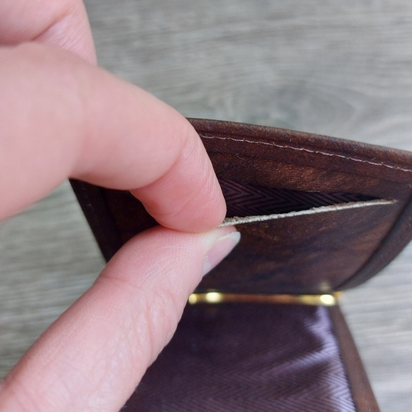 Rolfs slim cowhide wallet money clip. Very sleek and modern. - Picture 3 of 4